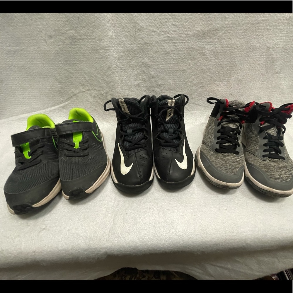 Nike Air Max Stutter Step & Lot of Youth Sneakers Size 1.5Y